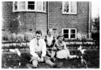 Otto, Johanne og Ellen 1930.